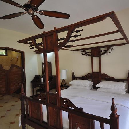 ฮันเตอร์ส ลอดจ์ Bed & Breakfast Twaandu ภายนอก รูปภาพ