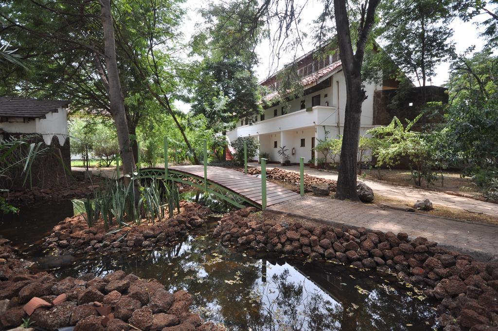 ฮันเตอร์ส ลอดจ์ Bed & Breakfast Twaandu ภายนอก รูปภาพ