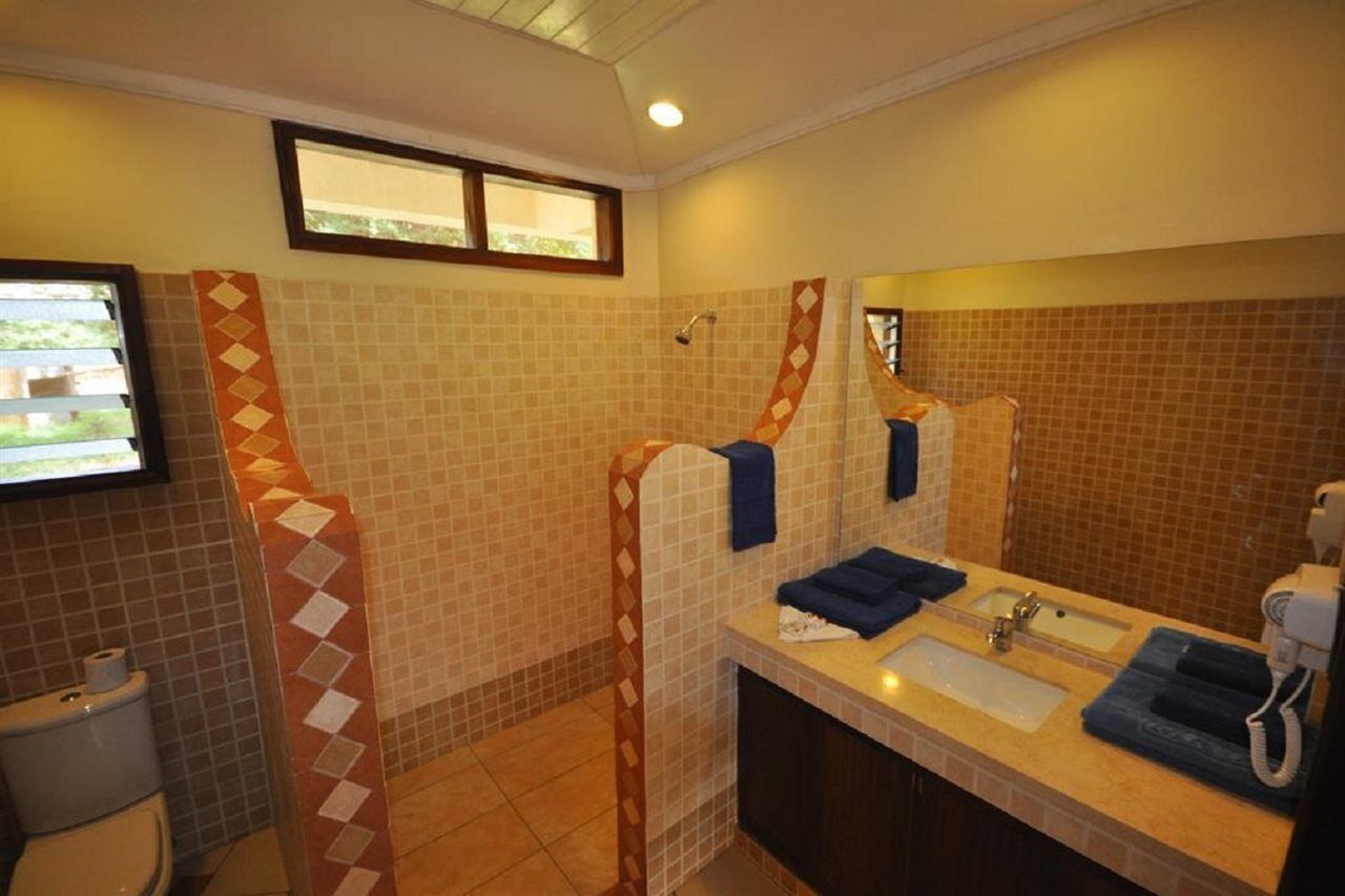 ฮันเตอร์ส ลอดจ์ Bed & Breakfast Twaandu ภายนอก รูปภาพ